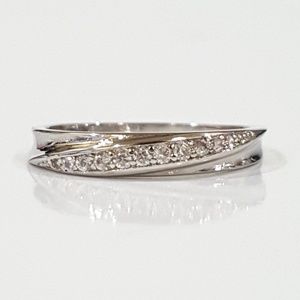 18K White Gold Simulated Diamond Band Ring